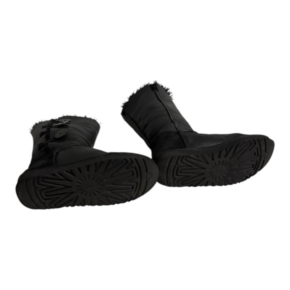 UGG Bailey Button Triplet style Black Leather Women’s size 9 - Picture 5 of 9